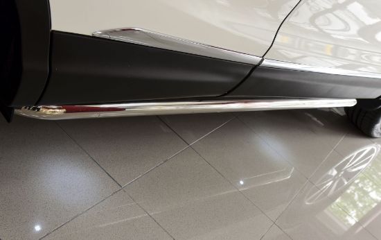 Imagen de BARRAS LATERALES ESTRIBOS CON LUZ